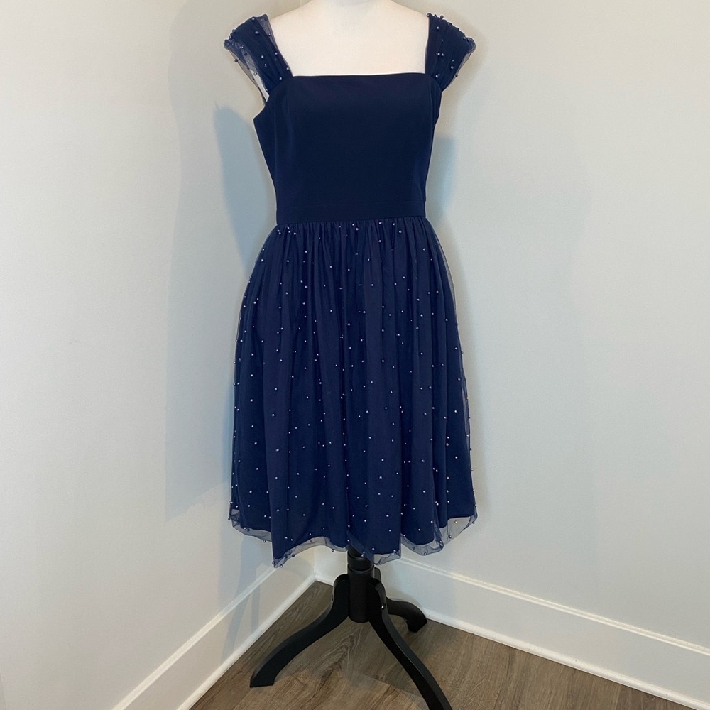 Elegant Navy Blue Sleeveless Dress